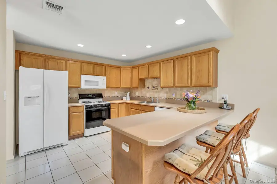 1 Summerfield Lane S, Northville, NY 11901 - #3