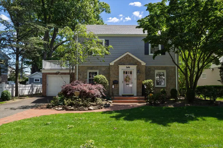 60 Atkinson Road, Rockville Centre, NY 11570 - #2