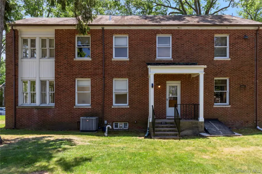 315 Ellington Avenue E, Garden City, NY 11530 - #3