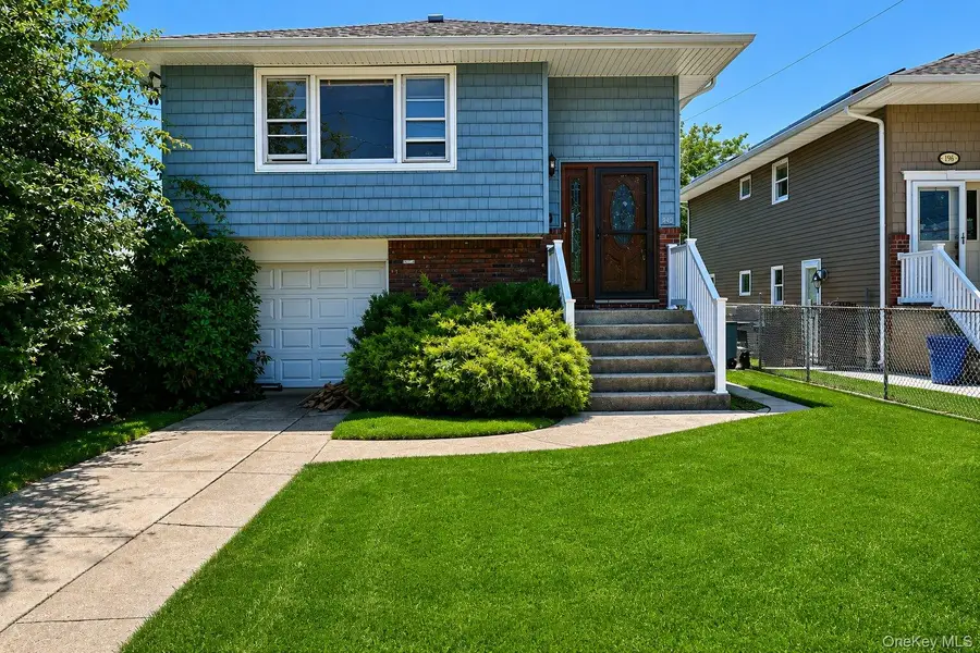 190 Hollywood Avenue, Valley Stream, NY 11581 - #3