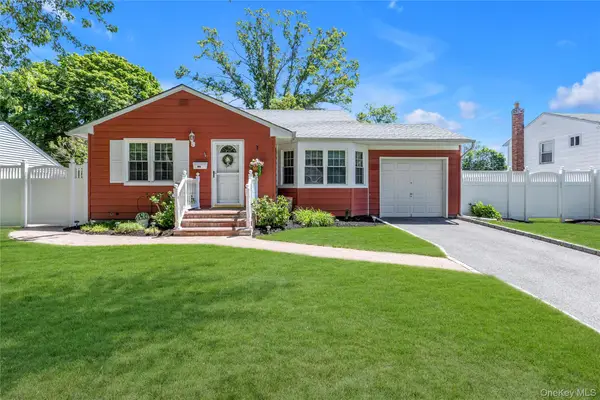 107 1st Avenue, Kings Park, NY 11754