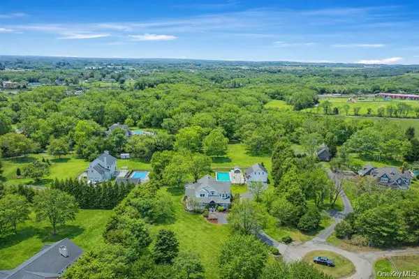 300 Private Road #8, Cutchogue, NY 11935