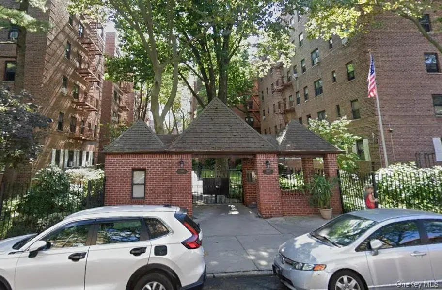 118-66 Metropolitan #5E, Kew Gardens, NY 11415 - #1