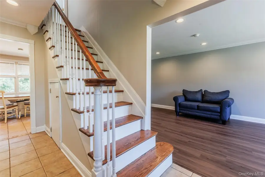 29 Segatogue Lane, South Setauket, NY 11720 - #3