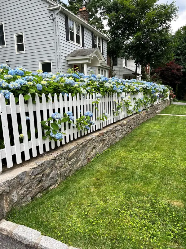 33 Merriam Avenue, Bronxville, NY 10708