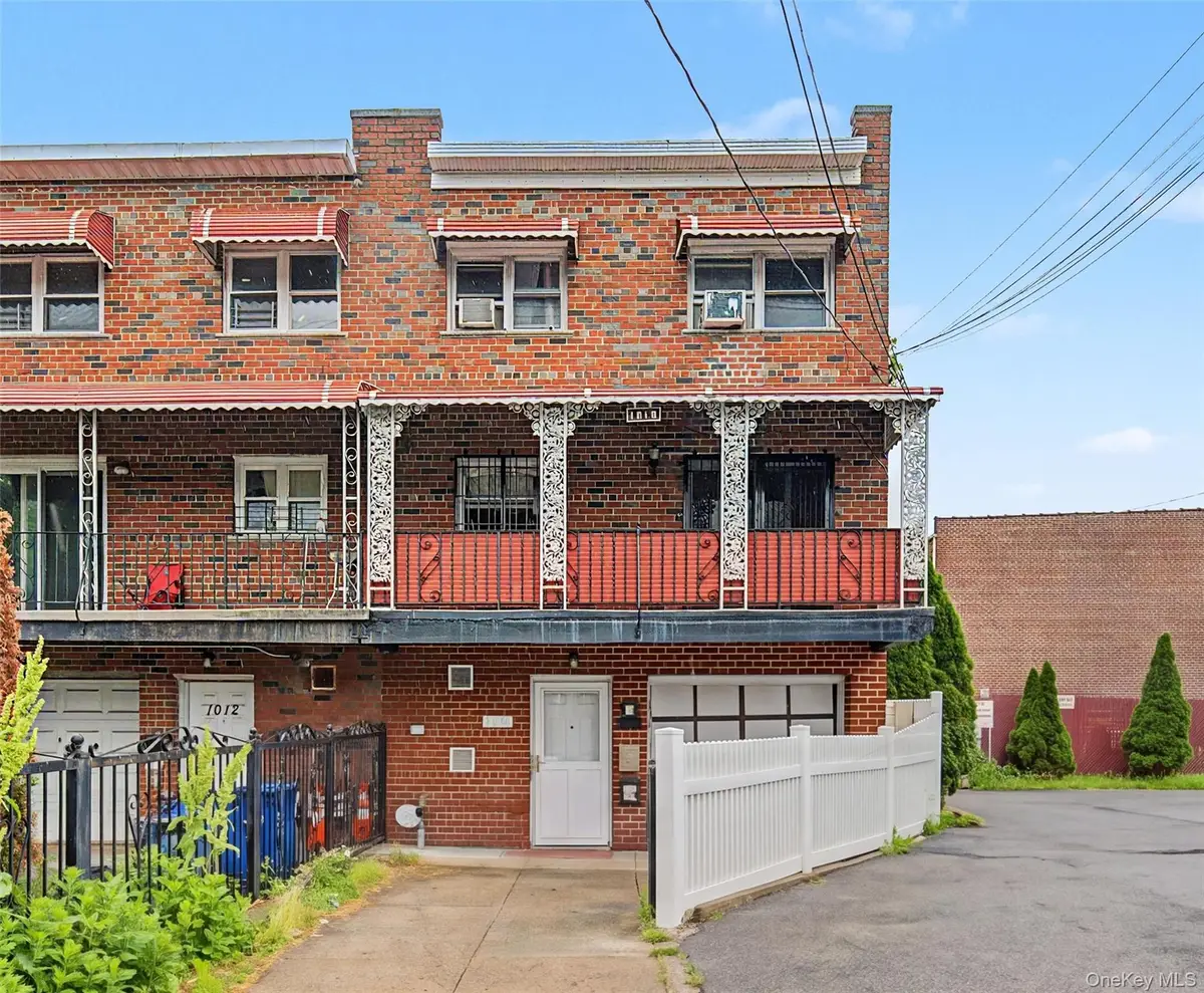 1010 E 233rd Street, Bronx, NY 10466 - #1