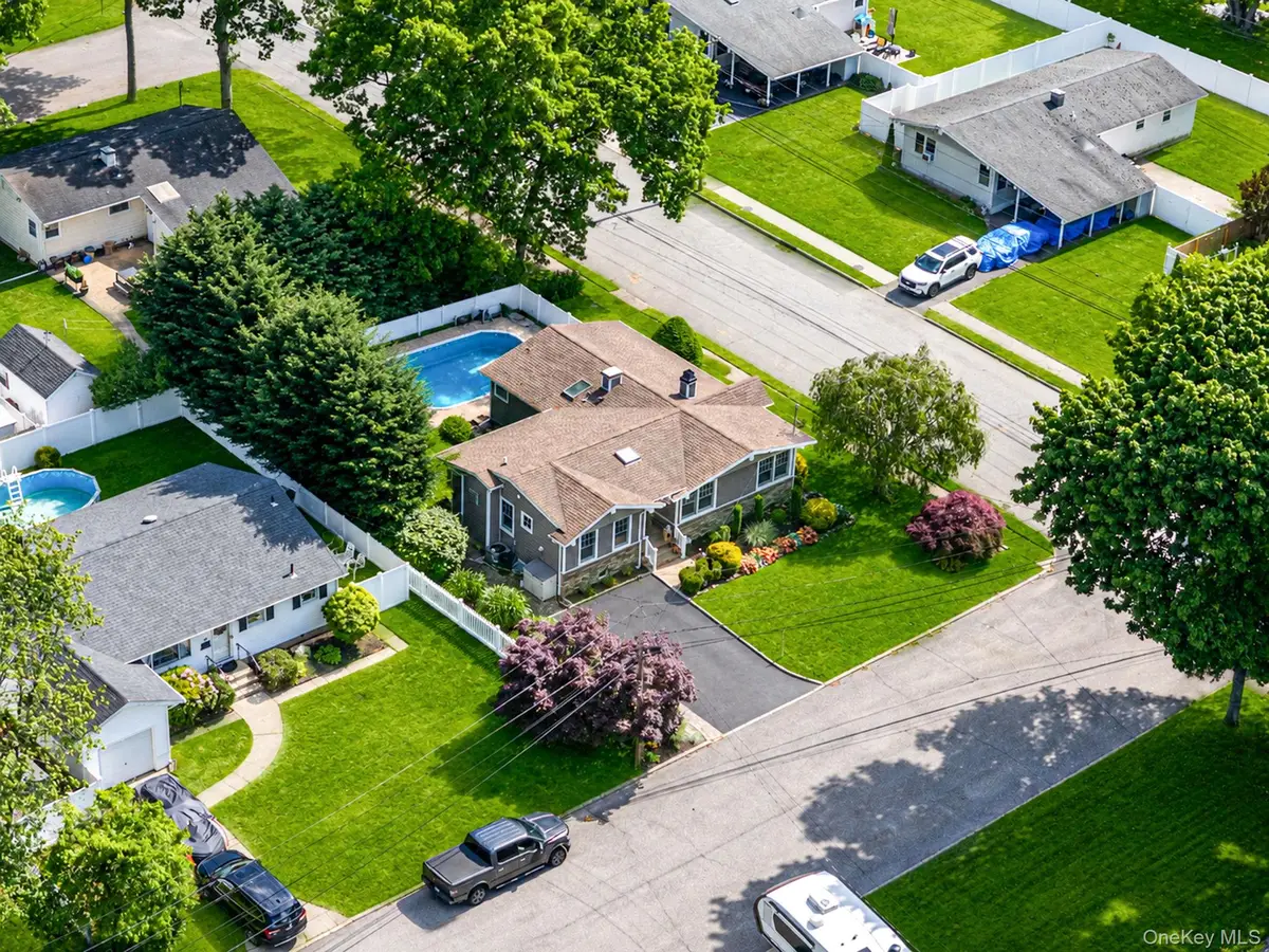 2 Pueblo Court, Sayville, NY 11782 - #1