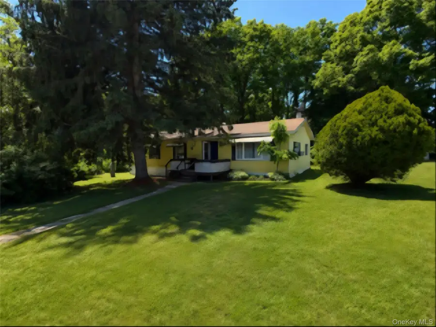514 Mark Twain Drive, Walden, NY 12586 - #2