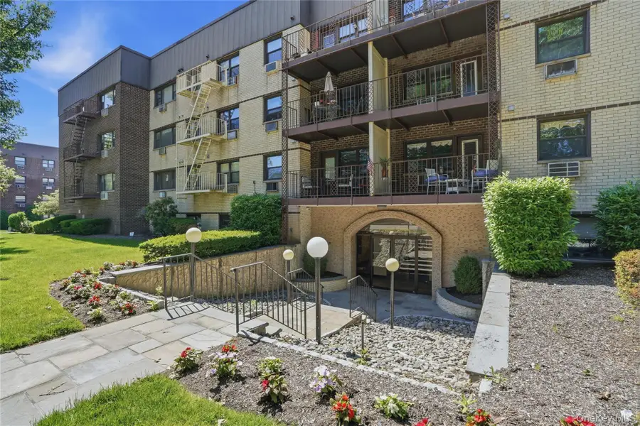 2241 Palmer Avenue #4M, New Rochelle, NY 10801 - #3