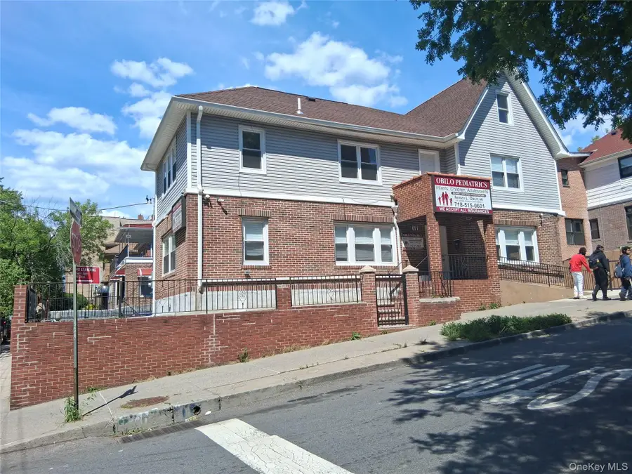 601 E 226th Street, Bronx, NY 10466 - #2
