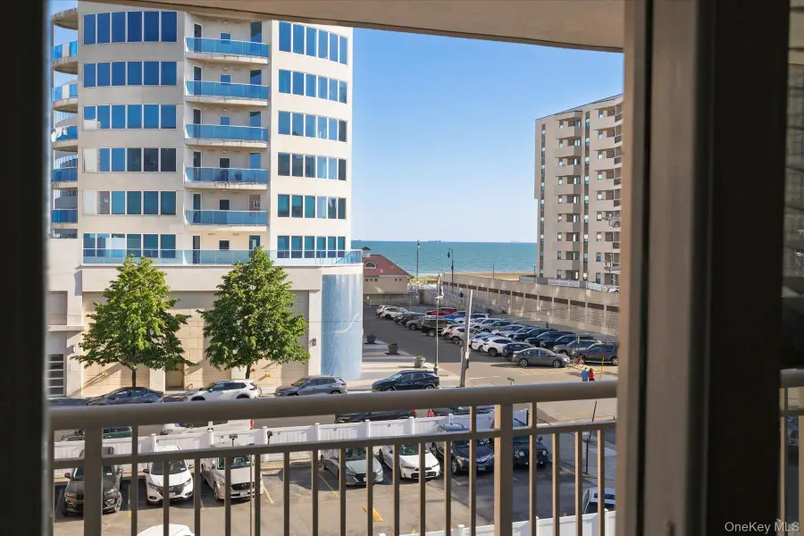 410 E Broadway #4C, Long Beach, NY 11561 - #2