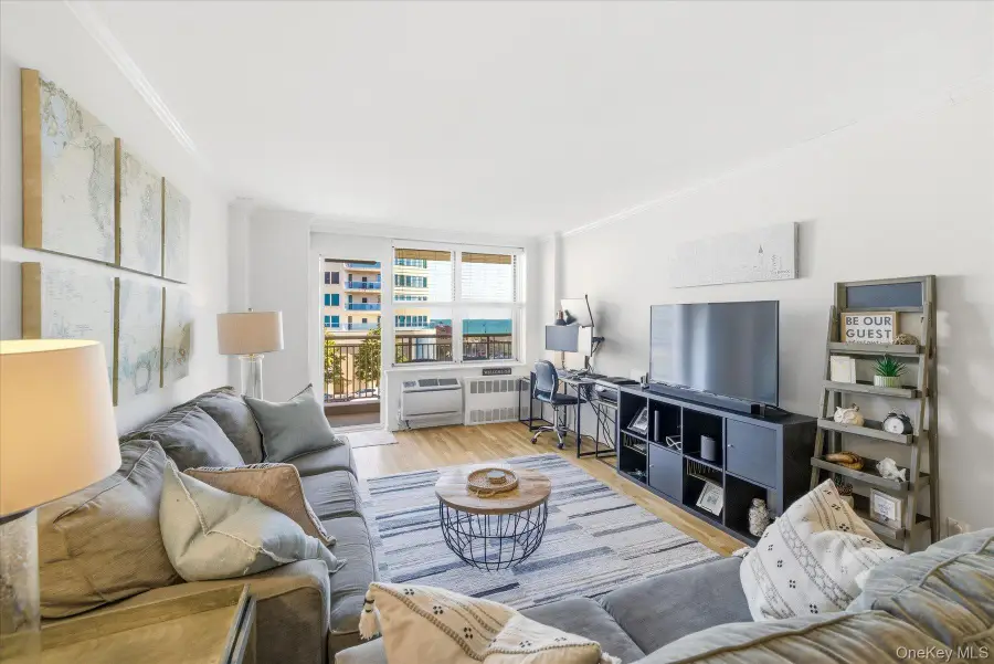 410 E Broadway #4C, Long Beach, NY 11561 - #3
