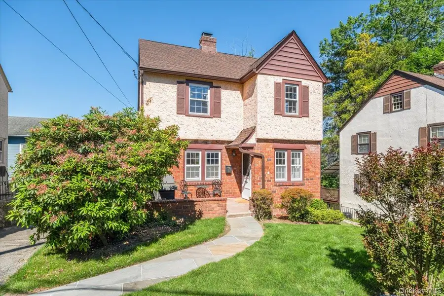 8 Interlaken Avenue, New Rochelle, NY 10801 - #3