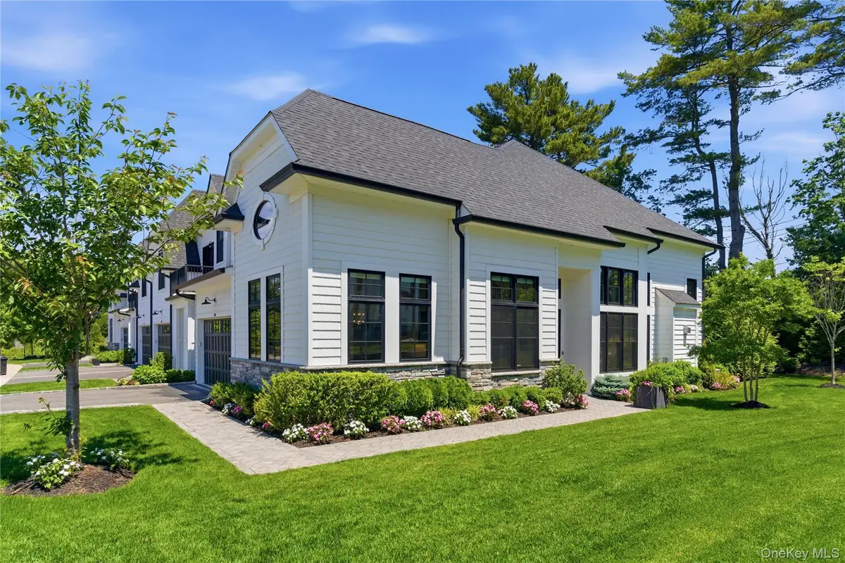 102 Three Ponds Lane E, Woodbury, NY 11797 - #1