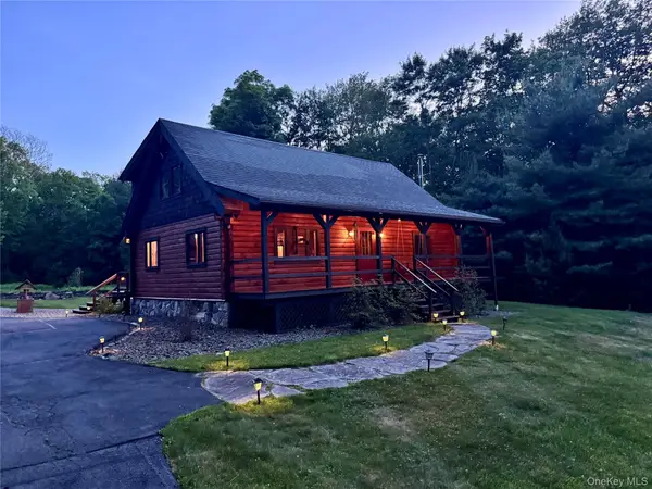 691 Peenpack Trail, Sparrowbush, NY 12780