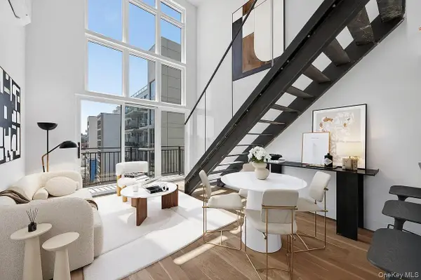 31-65 14th Street #PHB, Astoria, NY 11106