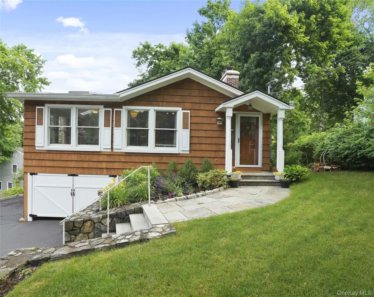 61 Ridgewood Drive, Pleasantville, NY 10570 - #1