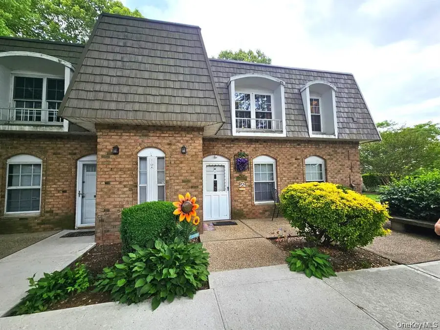 655 Middle Country Road #2H2, Coram, NY 11727 - #2