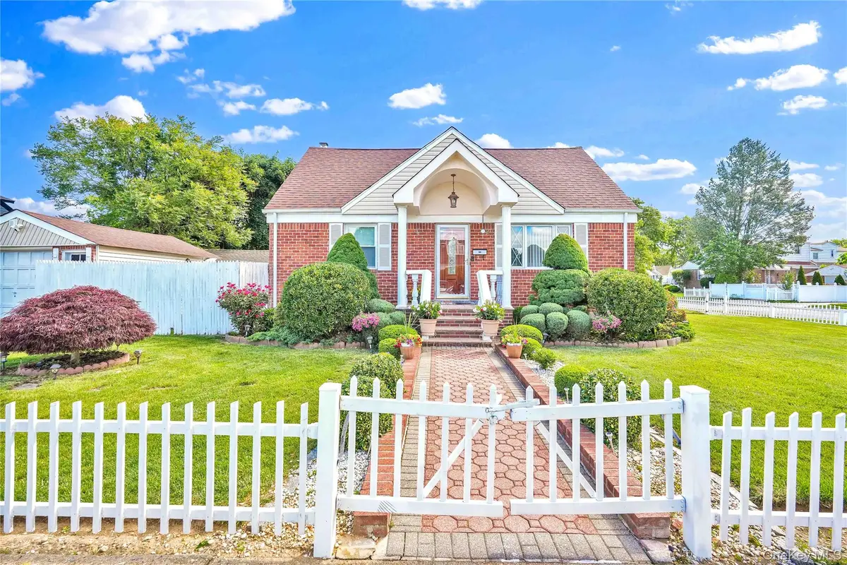 3 Ash Court, Hempstead, NY 11550 - #1