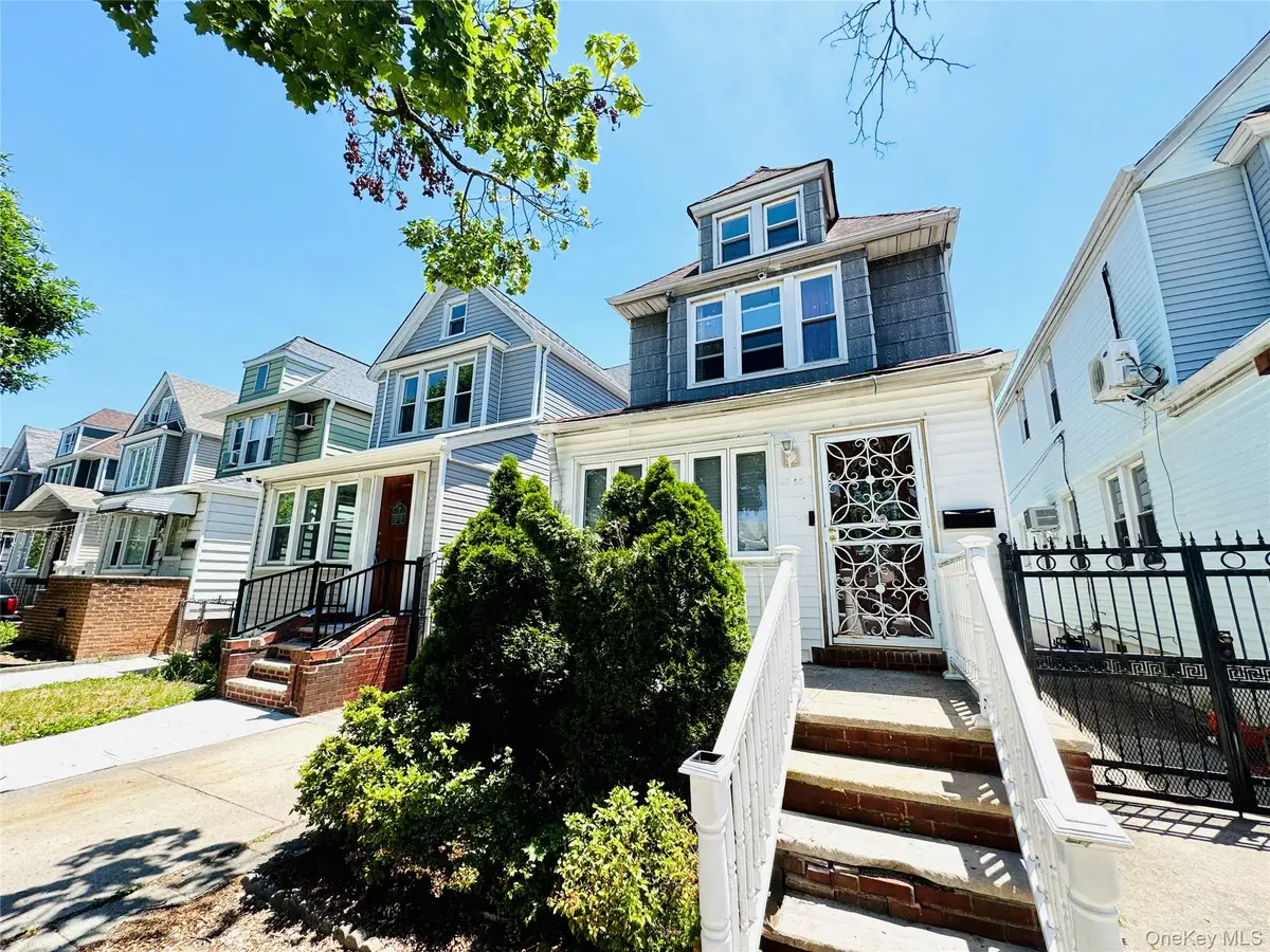 6220 80th Road, Glendale, NY 11385 - #1