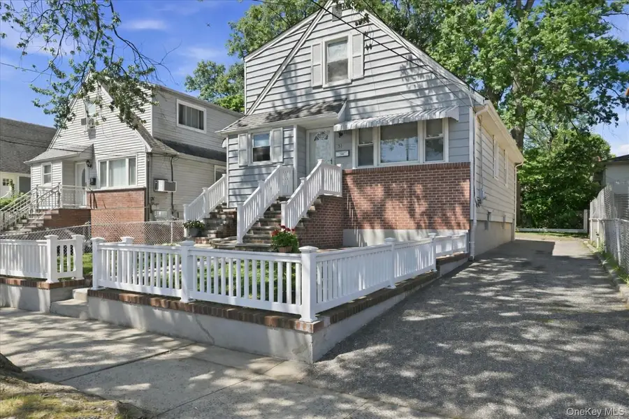 51 Hickory Road, Port Washington, NY 11050 - #2