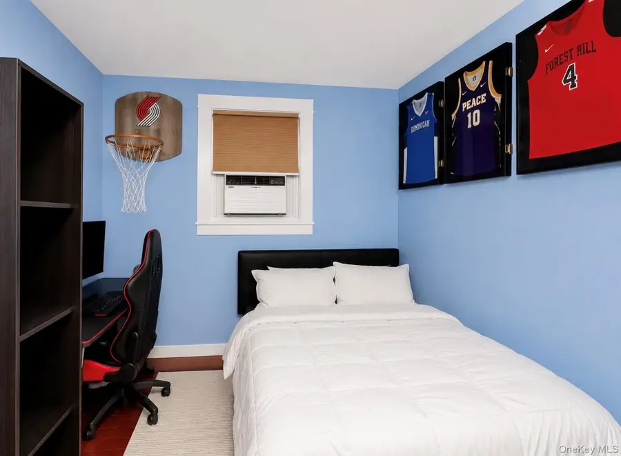 636 E 219th Street, Bronx, NY 10467 - #3