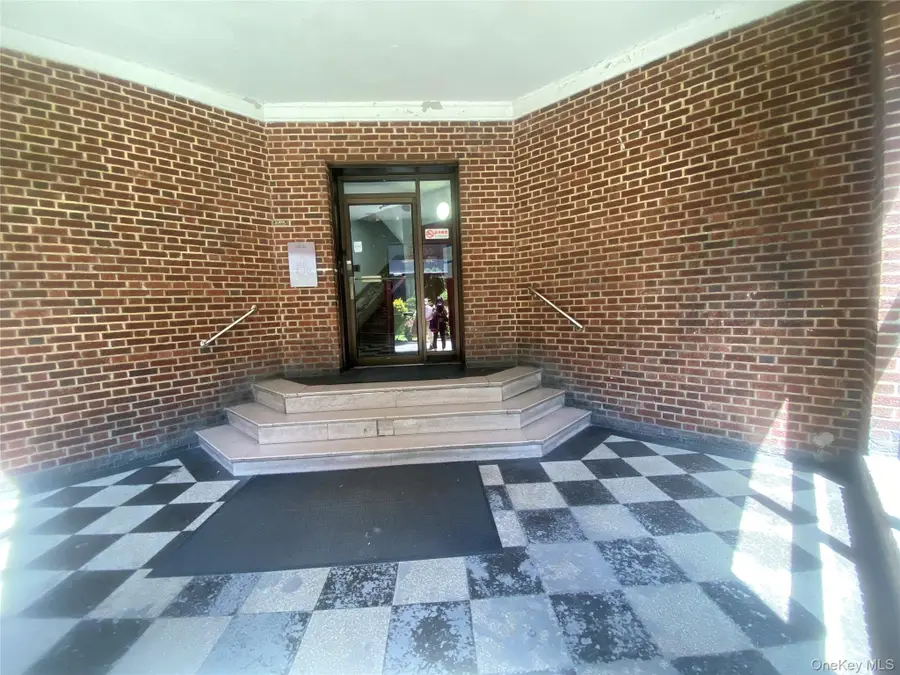 140-30 Sanford Avenue #5A, Flushing, NY 11355 - #3