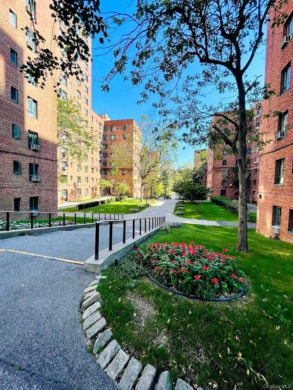 2140 E Tremont Avenue #MG, Bronx, NY 10462