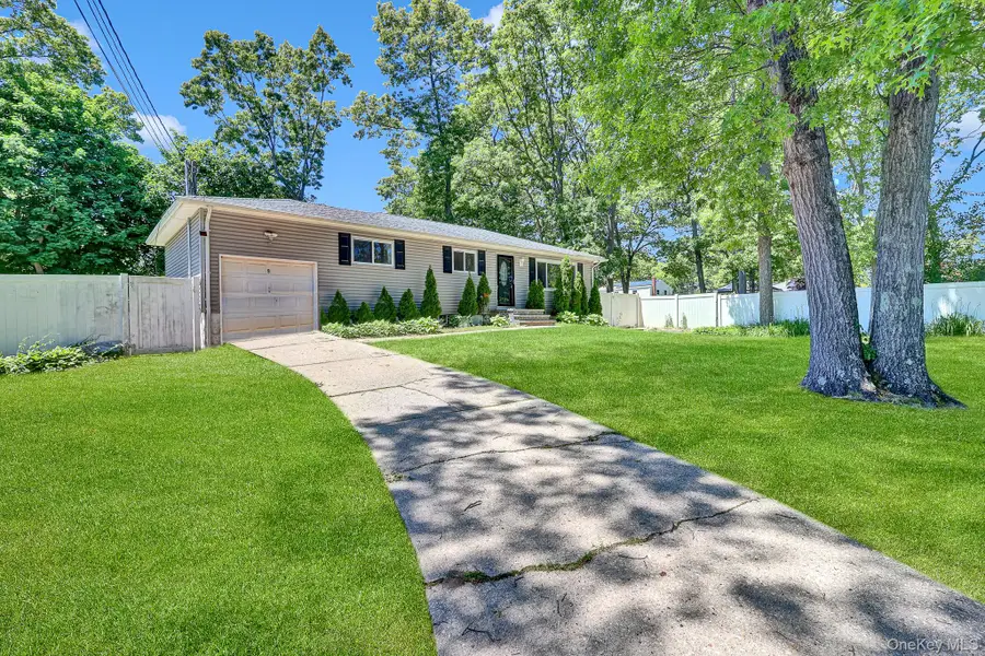 9 Taft Court, Deer Park, NY 11729 - #3