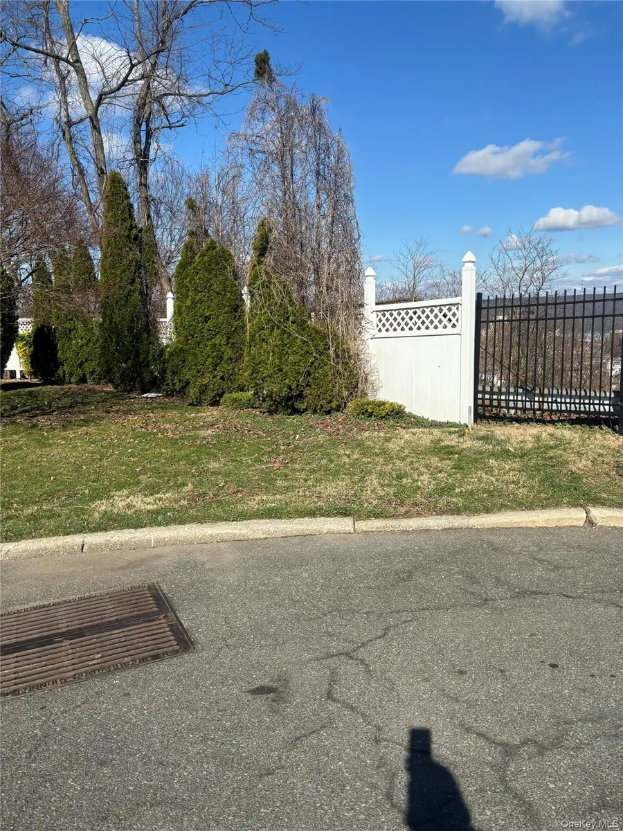 223 Glenbrook Avenue, Yonkers, NY 10705 - #3