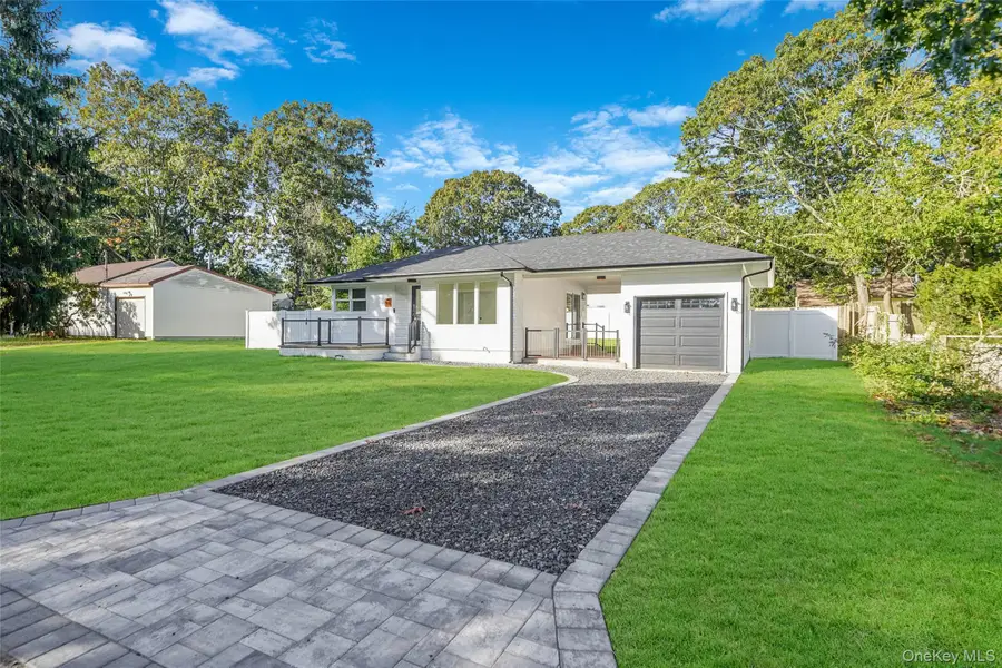93 Royal Avenue, Riverhead, NY 11901 - #3