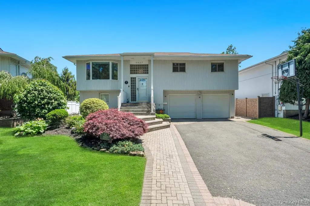 1827 Roberta Lane, Merrick, NY 11566 - #1