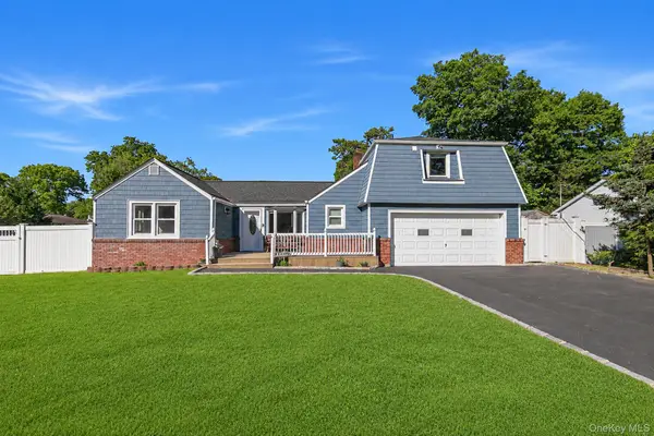 33 Lillian Road, Nesconset, NY 11767
