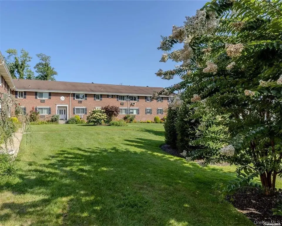 200 Merrick Road #F, Amityville, NY 11701 - #1
