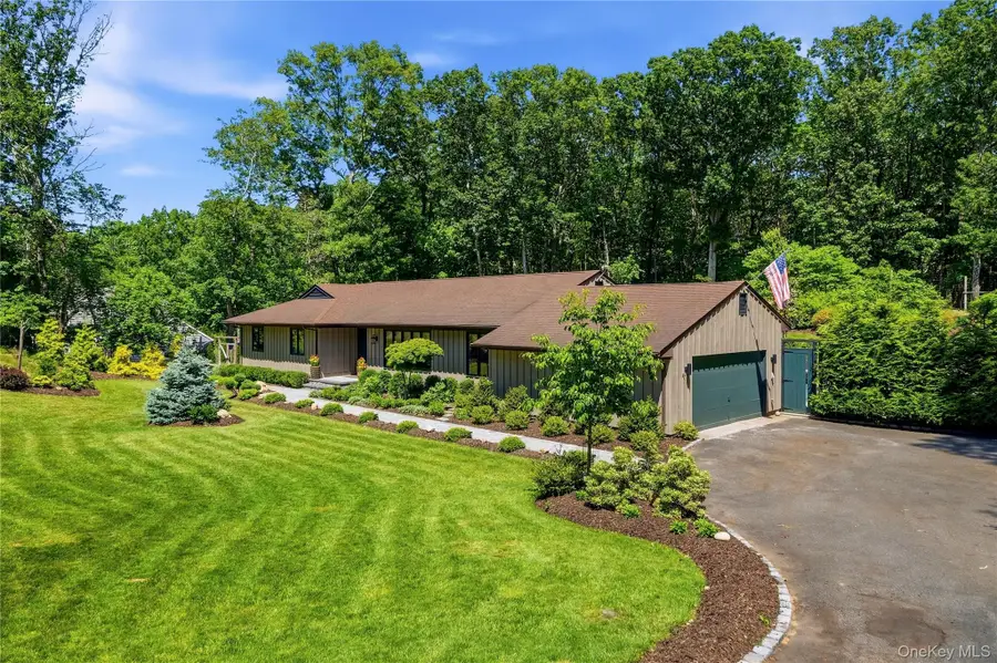 53 Soundview Drive, Shoreham, NY 11786 - #2