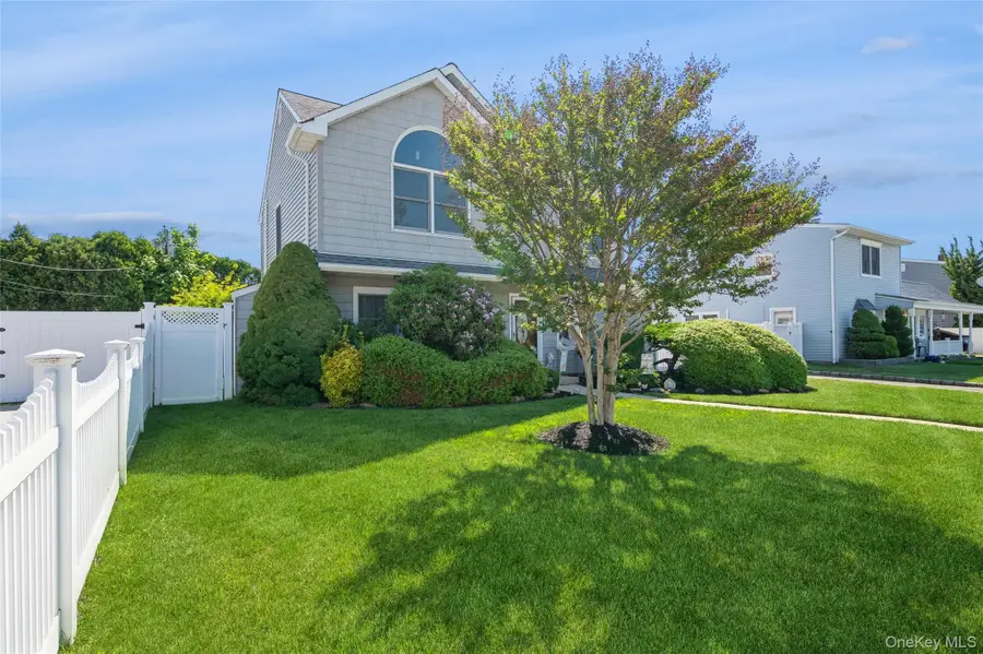 49 Harness Lane, Levittown, NY 11756 - #3