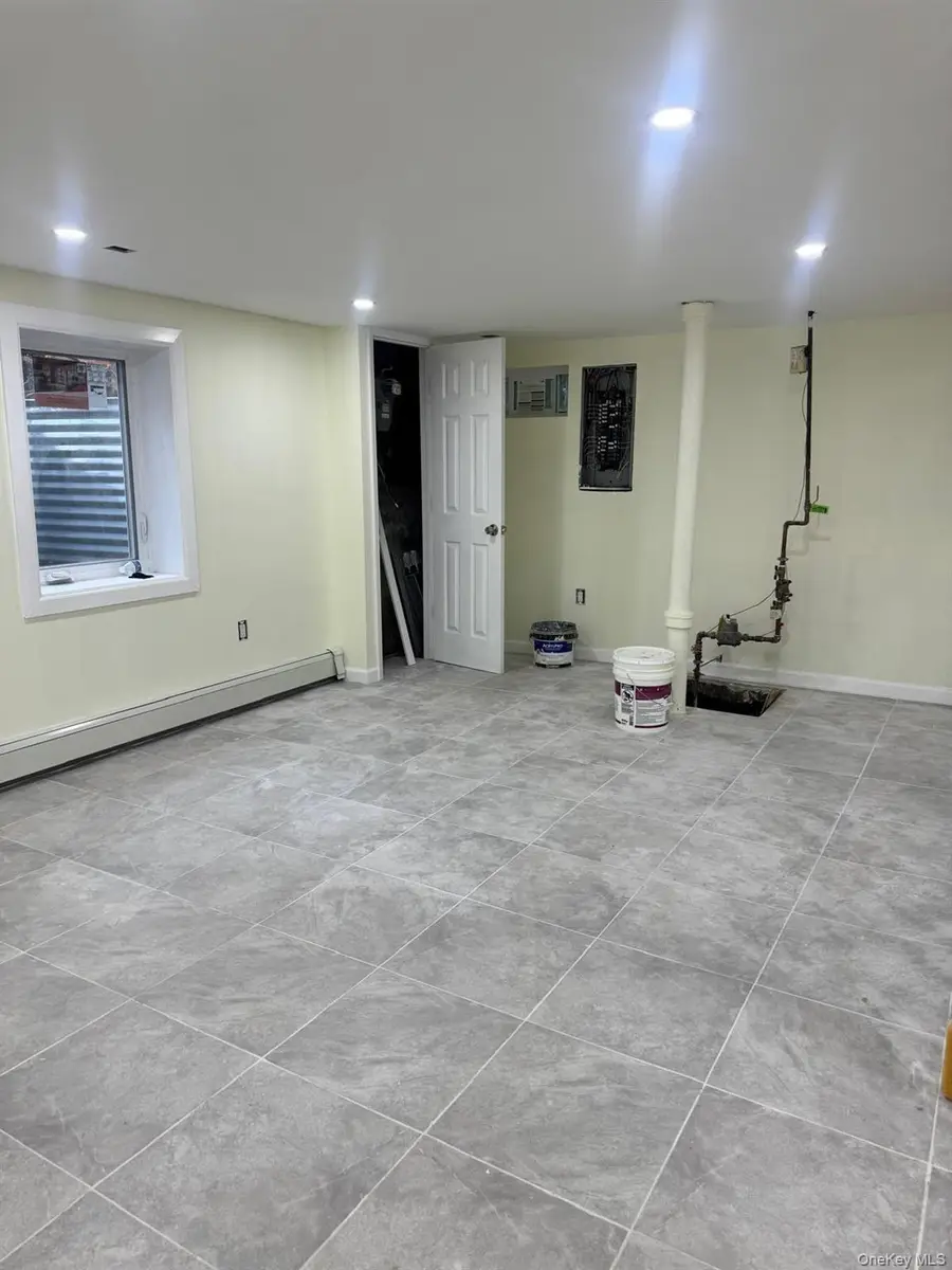 258 Brown Avenue, Hempstead, NY 11550 - #3