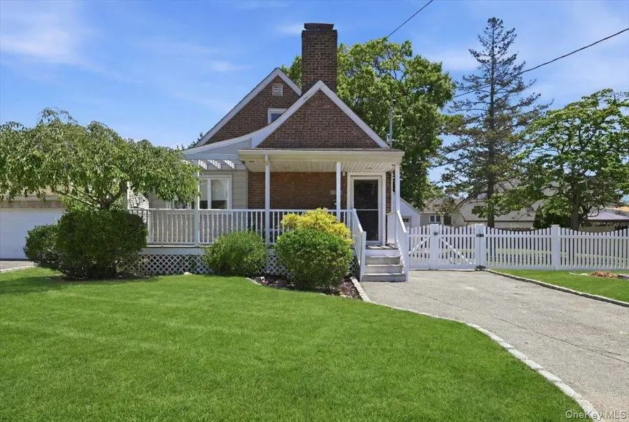 2395 Yorktown Street, Oceanside, NY 11572 - #2