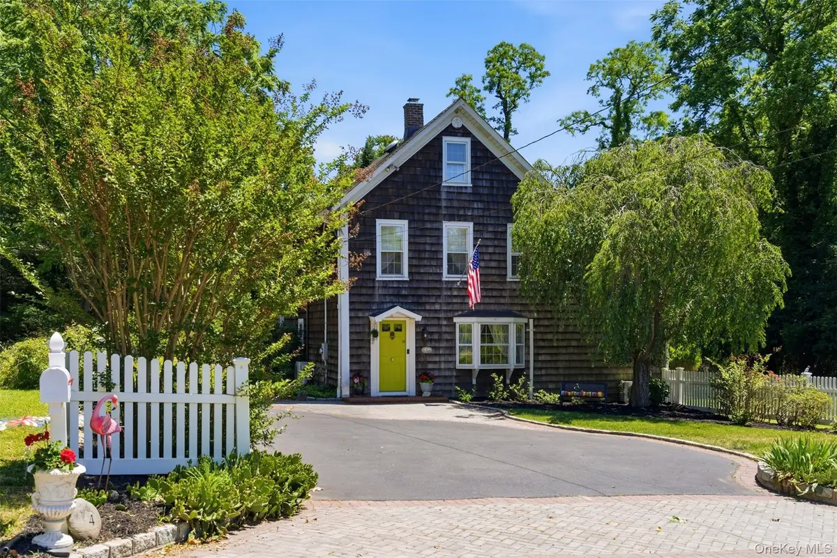 4 Landing Meadow Road, Smithtown, NY 11787 - #1