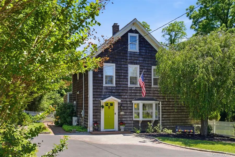 4 Landing Meadow Road, Smithtown, NY 11787 - #2