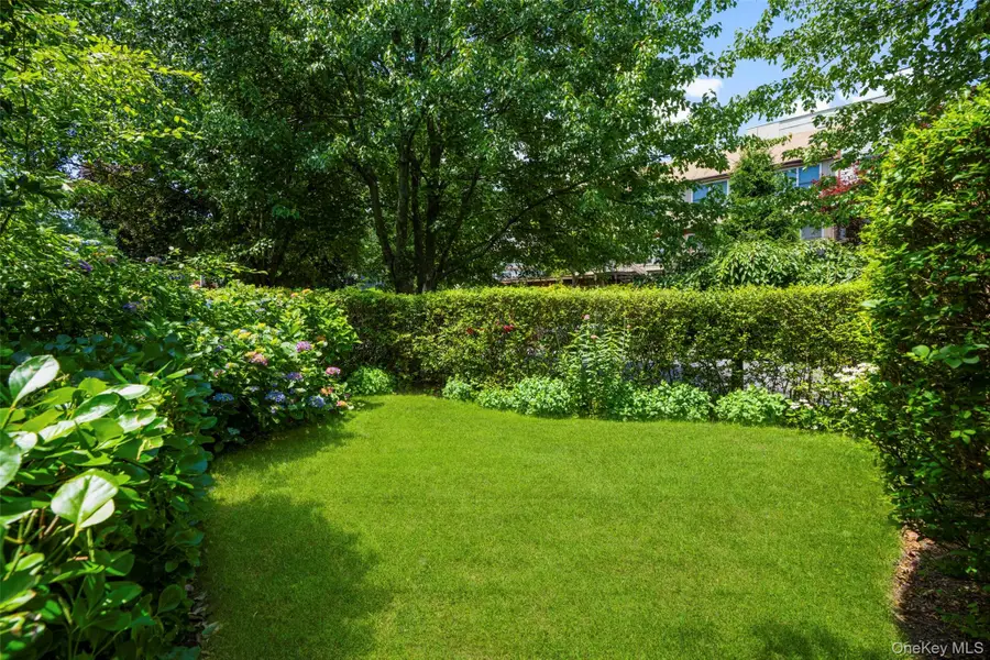 398 Cortlandt Avenue #8, Mamaroneck, NY 10543 - #3