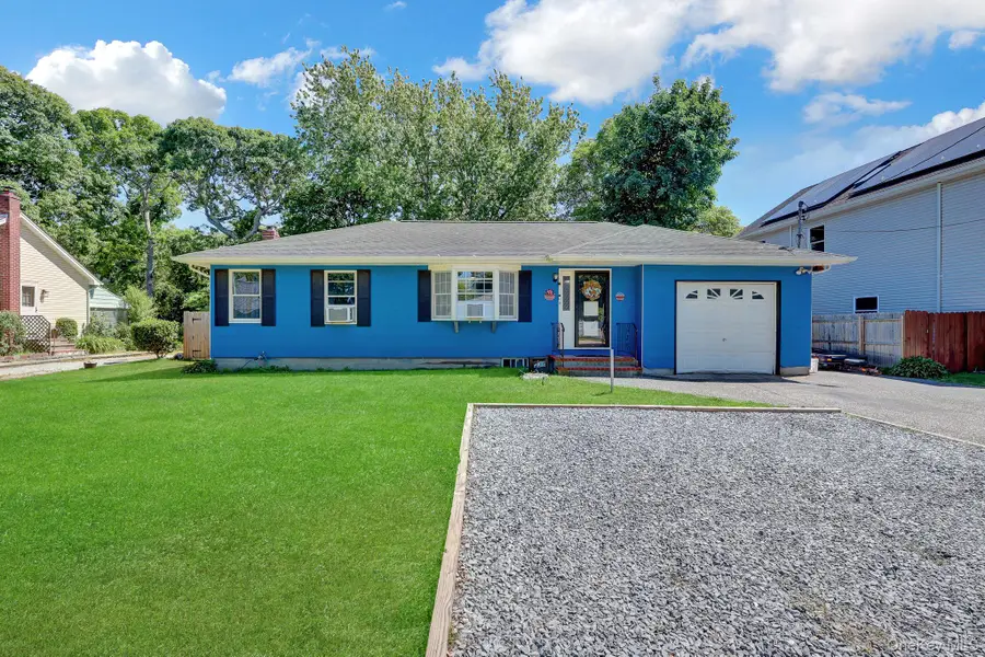 86 Parkview Drive, Shirley, NY 11967 - #2
