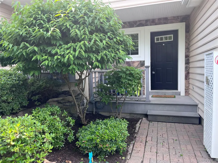 320 Hudson View Terrace, Hyde Park, NY 12538 - #2