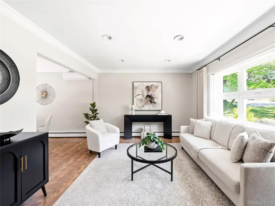19 Radcliff Avenue, Port Washington, NY 11050 - #3