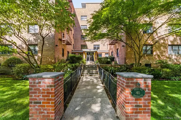60 White Oak Street #2F, New Rochelle, NY 10801