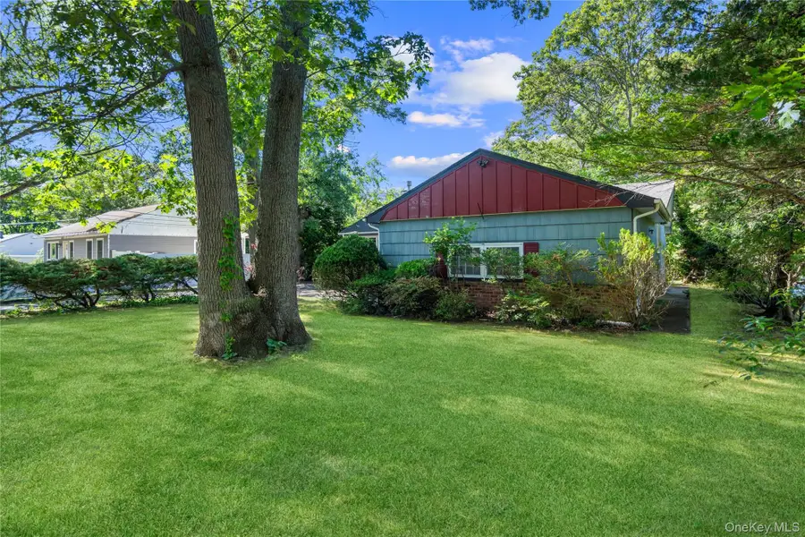 13 Simon Avenue, Centereach, NY 11720 - #3