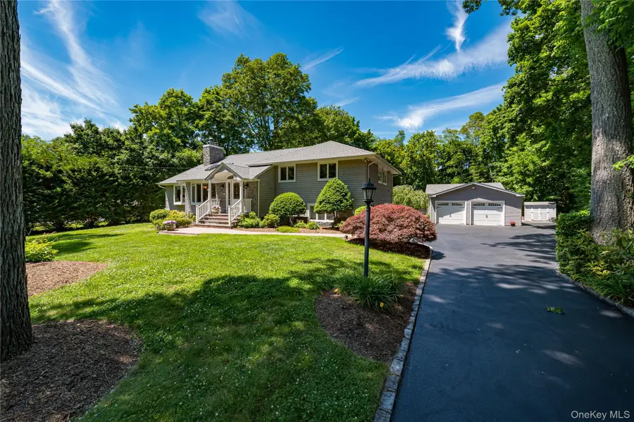 3 Hunter Court, Dix Hills, NY 11746 - #2