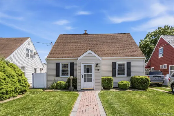 111 Birch Lane, Valley Stream, NY 11581
