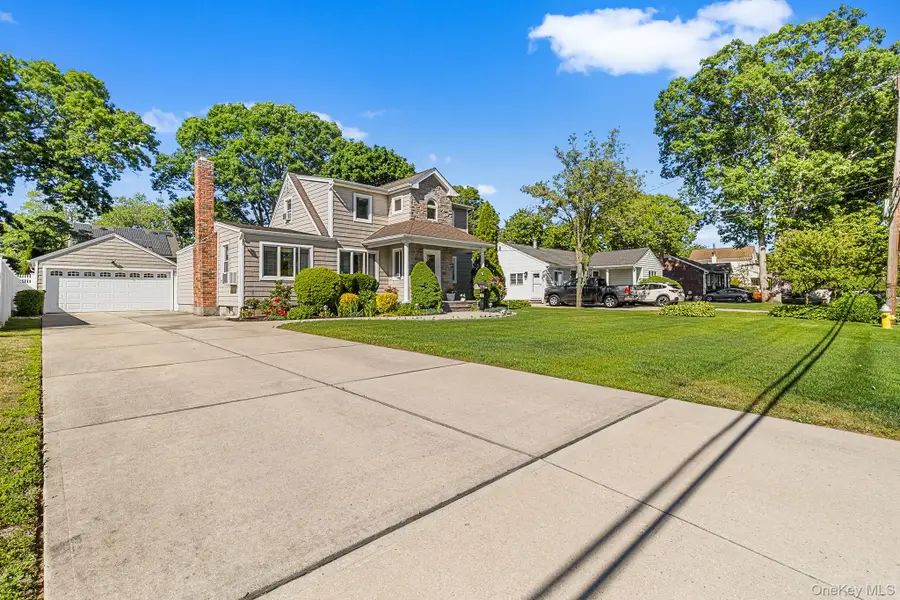 113 Duffy Place, West Islip, NY 11795 - #2