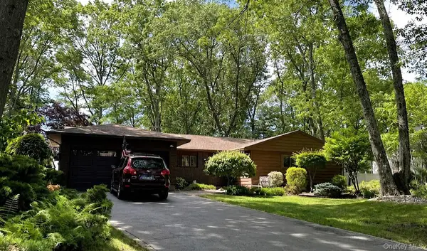 96 Fulton Boulevard, Commack, NY 11725